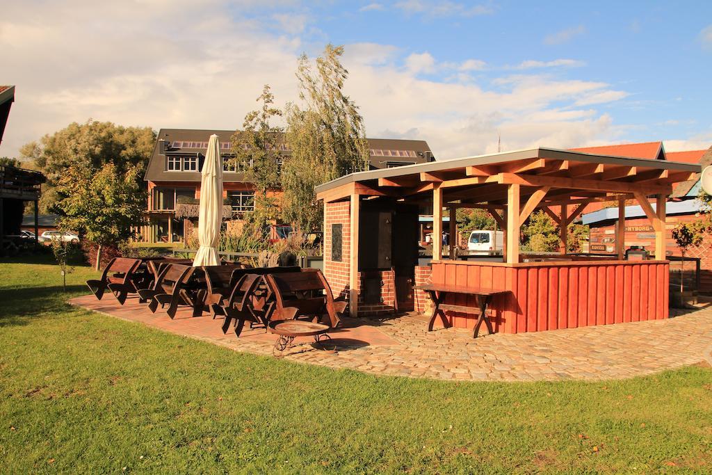 An Der Metow-Ferienpark Hotel Plau am See Bagian luar foto